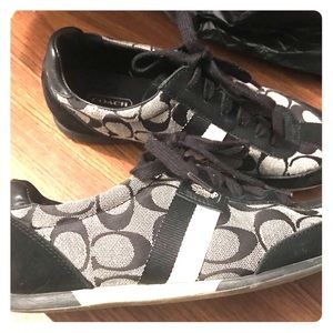 Coach tennis shoes Sz 7M